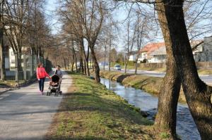 Občina Grosuplje uspešno pridobila evropska sredstva za osvetlitev pešpoti ob Grosupeljščici 3